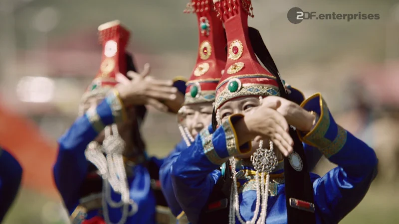 Szene aus dem Trailer zu "Chinas geheimnisvolle Landschaften - Xinjiang: Eine moderne Oase"