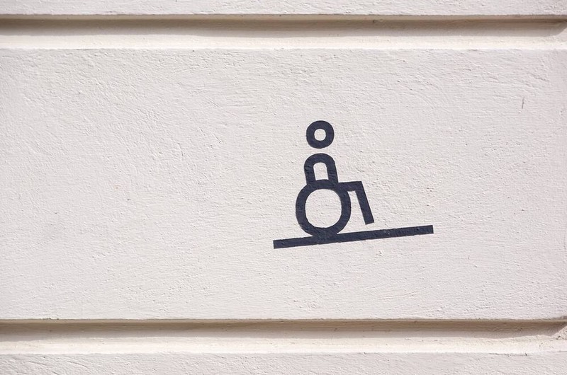Symbol für Rollstuhlfahrer*in