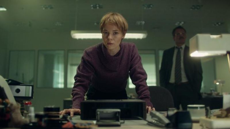 Angelina Häntsch als Ermittlerin Nela Langenbeck in "German Crime Story"