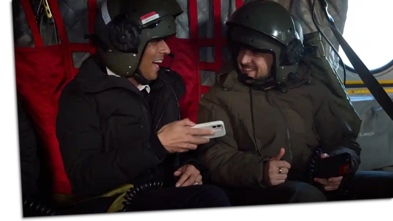 Rishi Sunak im Hubschrauber mit Wolodymyr Selenskyj