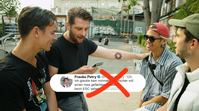 Moderator Maurice Gajda zeigt dem Sänger Trong und dessen Freunden einen angeblichen Tweet, der auch eingeblendet wird. Frauke Petry soll über Trong geschrieben haben: „Ich glaube kein normaler Deutscher will einen rosa gefärbten Asiaten beim ESC sehen. #ESC2023“