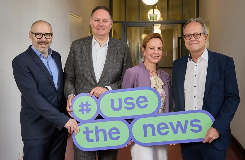 Unterzeichner der „Hamburger Erklärung“ (von links nach rechts): Peter Kropsch, dpa, Carsten Brosda, Hamburger Senat, Julia Becker, Funke-Mediengruppe, Kai Gniffke, ARD