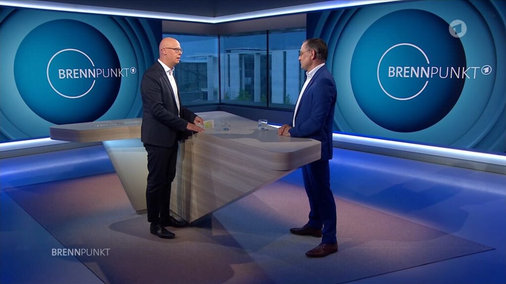 Tino Chrupalla am 2. Mai 2025 im ARD-"Brennpunkt"