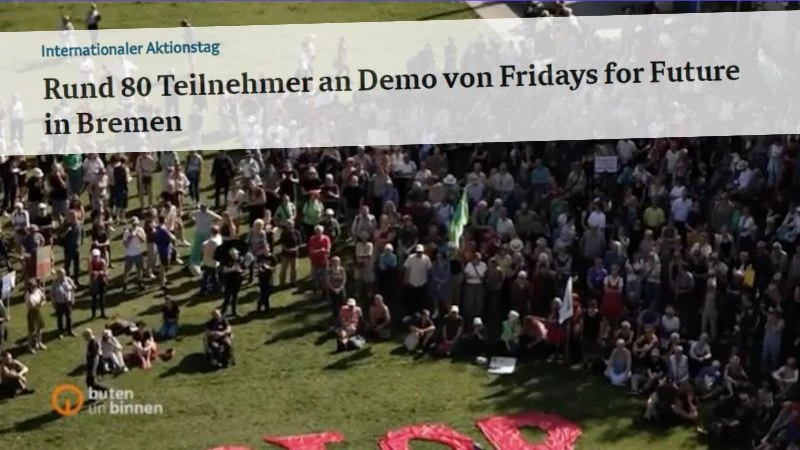 Screenshot der Sendung „buten un binnen“ bei Radio Bremen: Auf dem Bild sind viele Demo-Teilnehmer auf einer Wiese zu erkennen. Darauf die falsche Überschrift: „Rund 80 Teilnehmer an Demo von Fridays for Future“