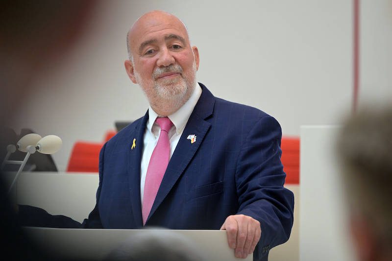 Israelischer Botschafter Ron Prosor bei einer Rede