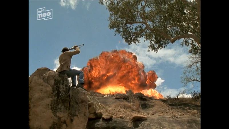 Explosion in Afrika aus der Folge "Das Vermächtnis"