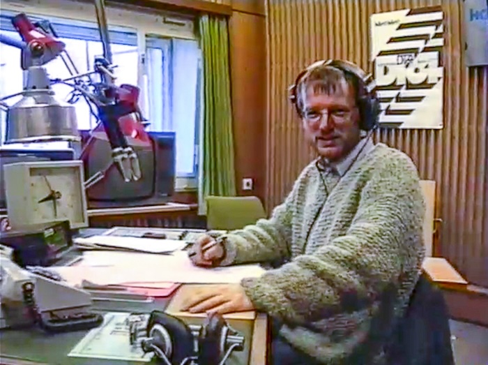 Jörg Wagner im Studio des DDR-Jugendradios DT64, das bis 1993 bestand. Die Aufnahme entstand im Jahr 1991.
